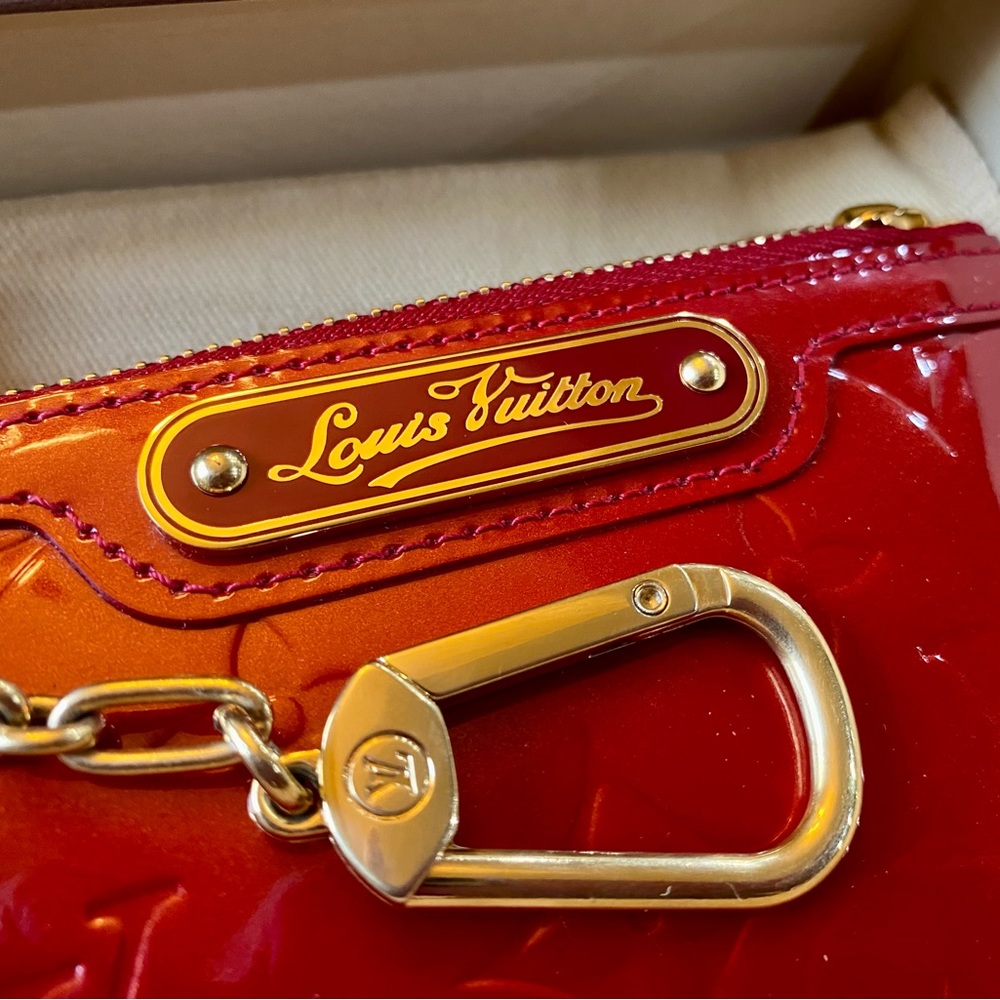 ❌SOLD❌Louis Vuitton Vernis Key Pouch - Picture 8 of 9